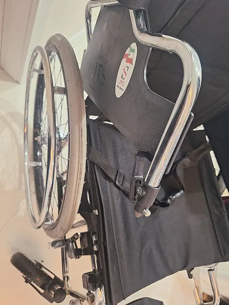 ویلچر|پزشکی|ری, شهادت|دیوار