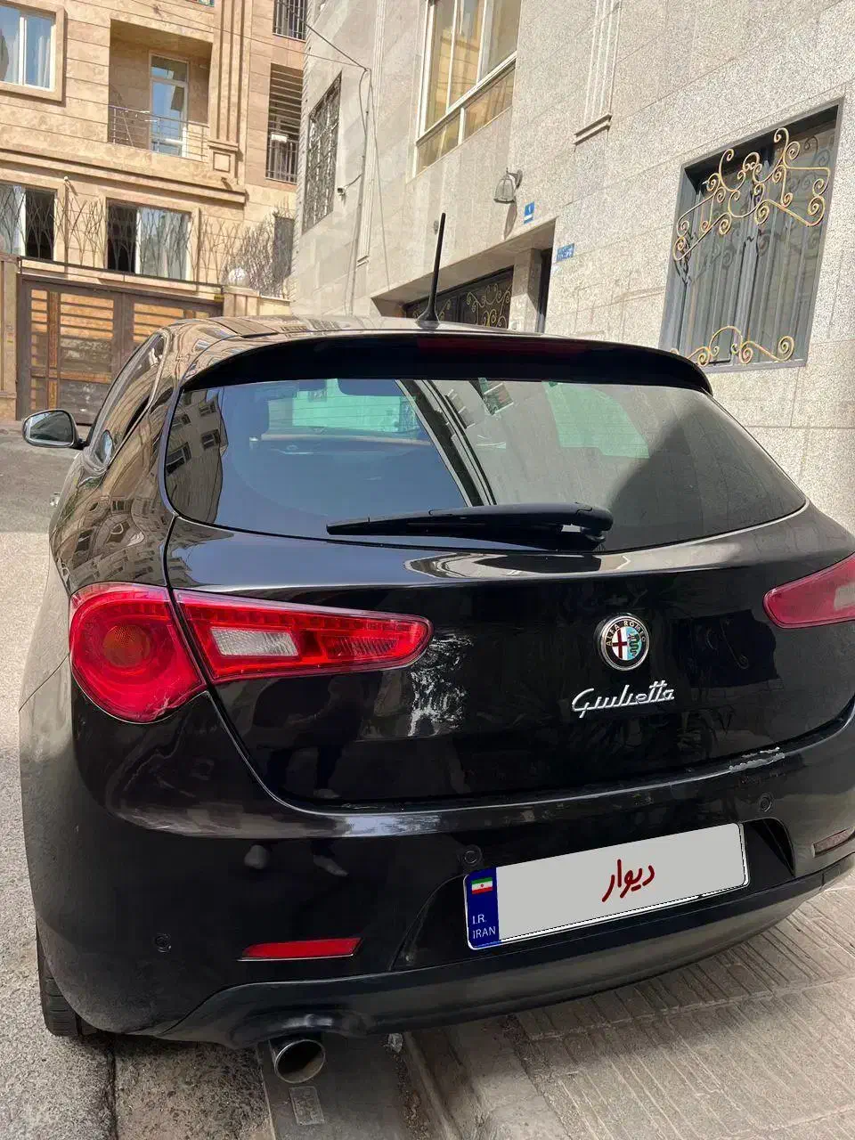 آلفا رمئو جولیتا مدل ۲۰۱۵|خودرو سواری و وانت|تهران, جنت‌آباد جنوبی|دیوار