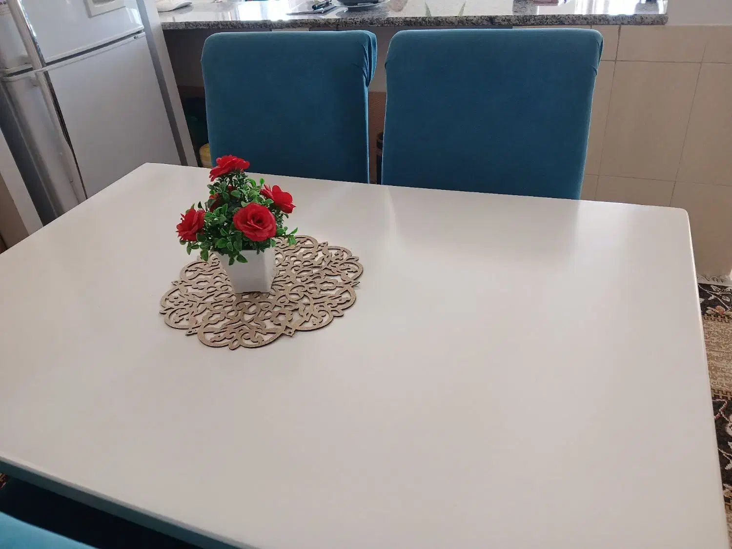 میز صندلی ناهار خوری اصلا استفاده نشده|میز و صندلی غذاخوری|اقلید, |دیوار