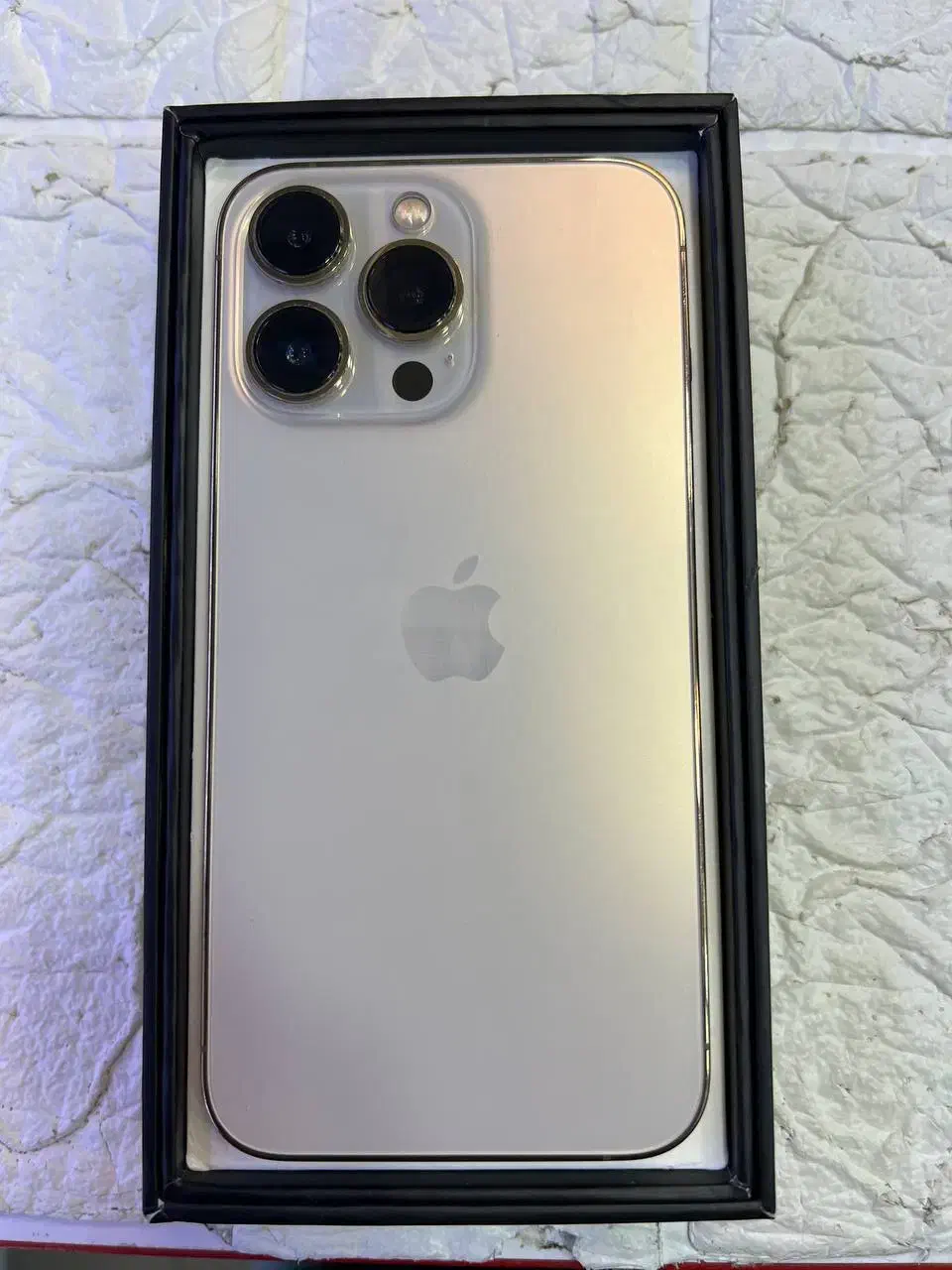 iPhone 13 Pro، مشکی و طلایی|موبایل|اهواز, نادری|دیوار