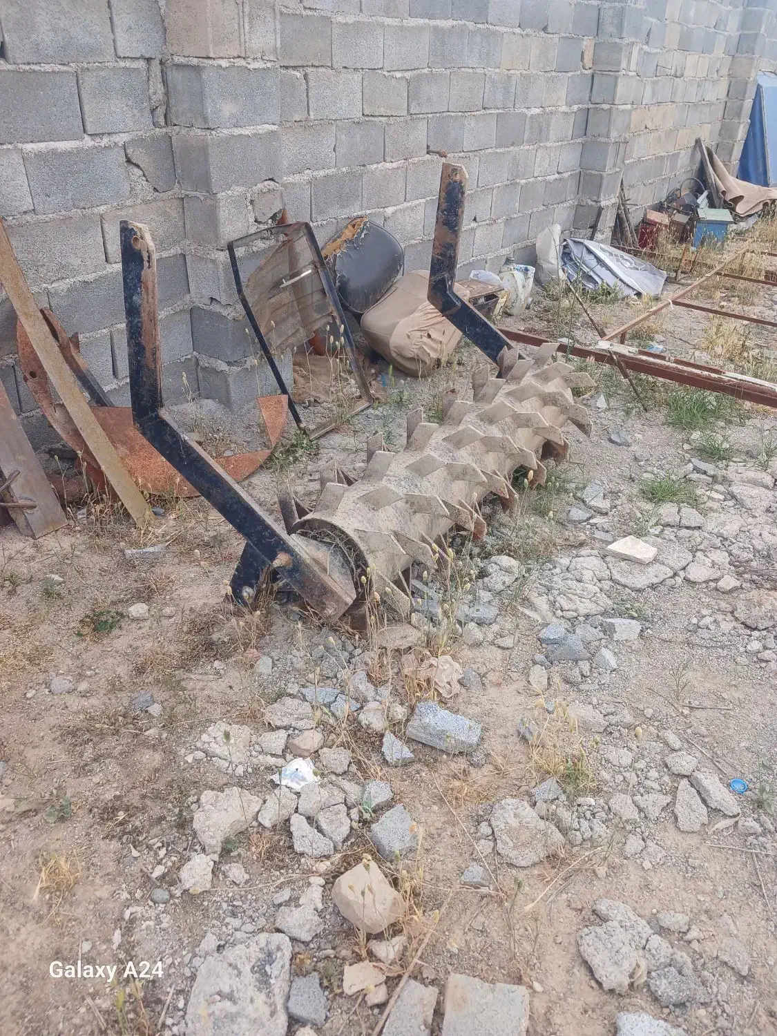 چیزل ۵خیش|ماشین‌آلات صنعتی|آشخانه, |دیوار