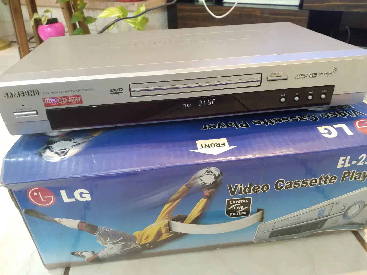 دستگاه دی وی دی|پخش‌کننده DVD و ویدیو|شیراز, قدوسی غربی|دیوار