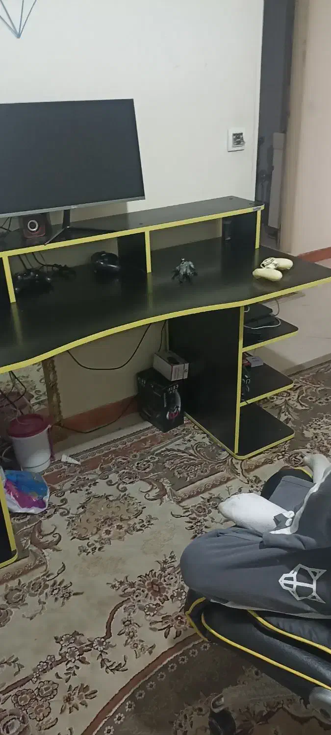 میز کامپیوتر (گیمینگ)|میز تحریر و کامپیوتر|رودهن, |دیوار