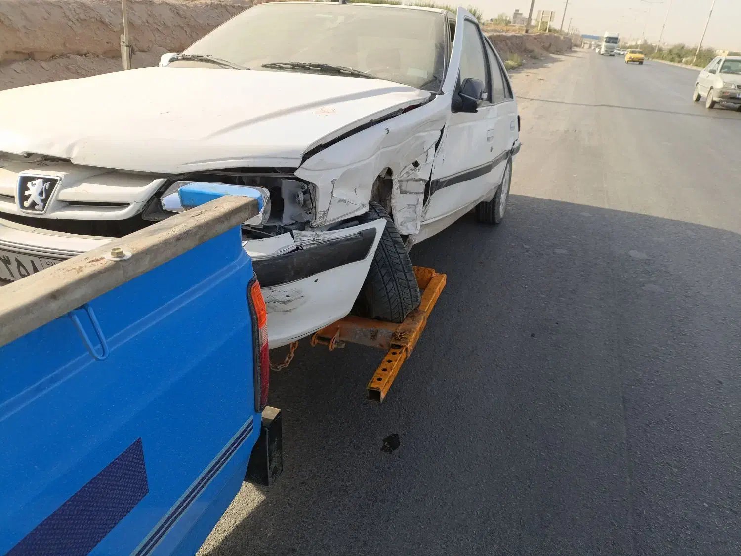 یدک کش ، امداد خودرو ، خودرو بر ، شبانه روزی|خدمات حمل و نقل|یزد, |دیوار