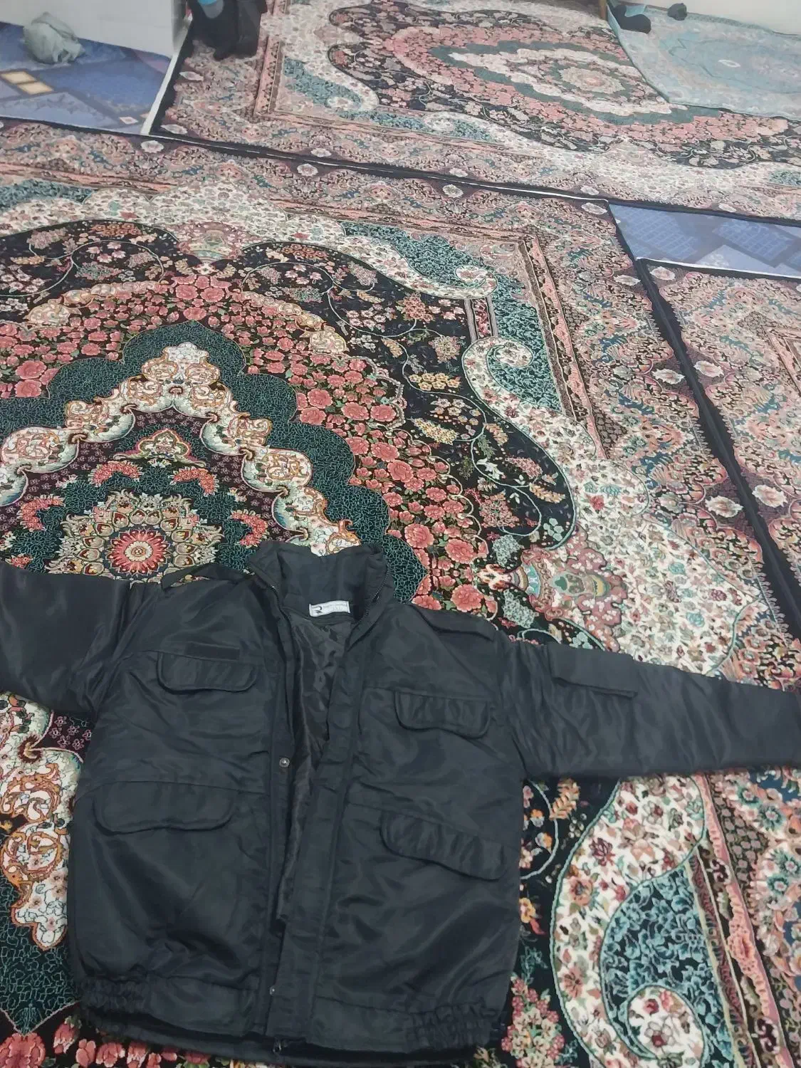 کاپشن نگهبانی|لباس|محمدشهر, محمدشهر|دیوار