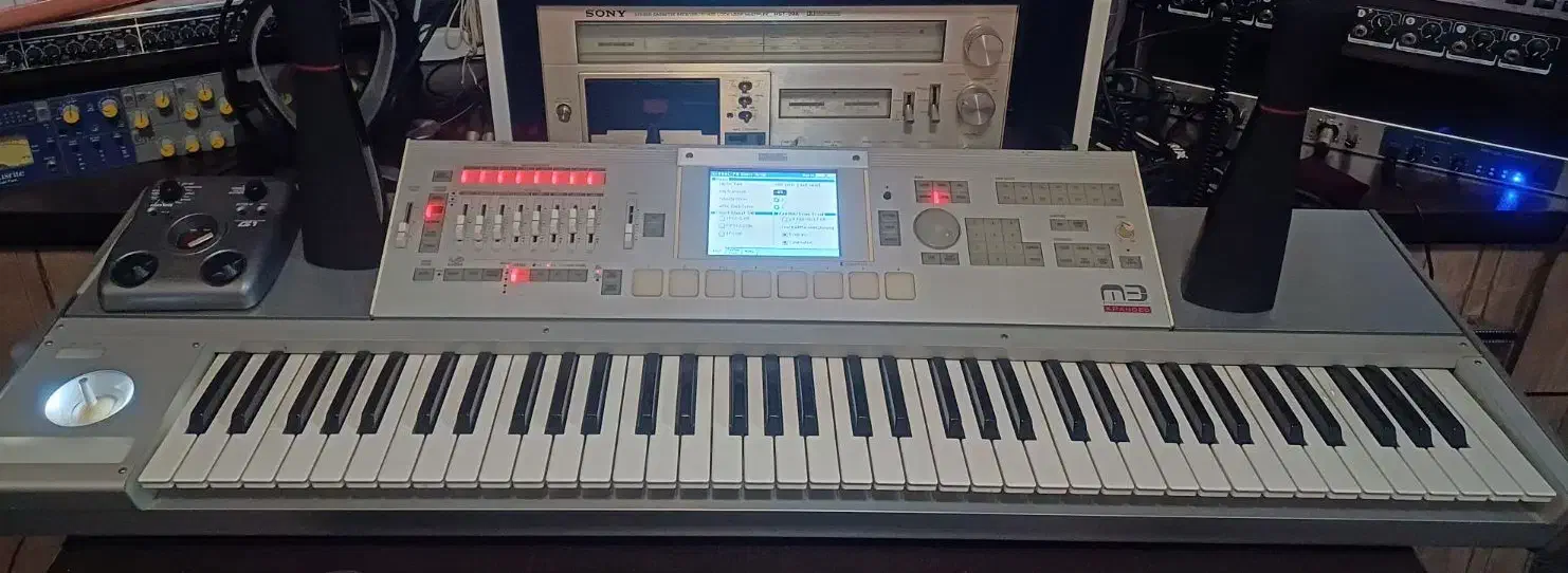 KORG M3 Xpanded کرگ ام تیری|پیانو، کیبورد، آکاردئون|آمل, |دیوار