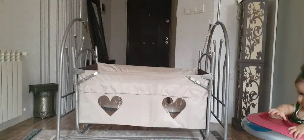 تخت کودک|تخت و صندلی بچه|لاهیجان, قیام|دیوار