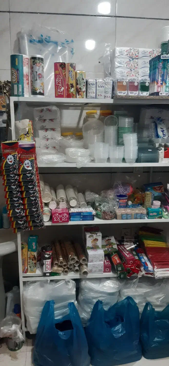 انواع ظروف یکبار مصرف|ظروف نگهدارنده، پلاستیکی، یکبارمصرف|مهاجران, |دیوار