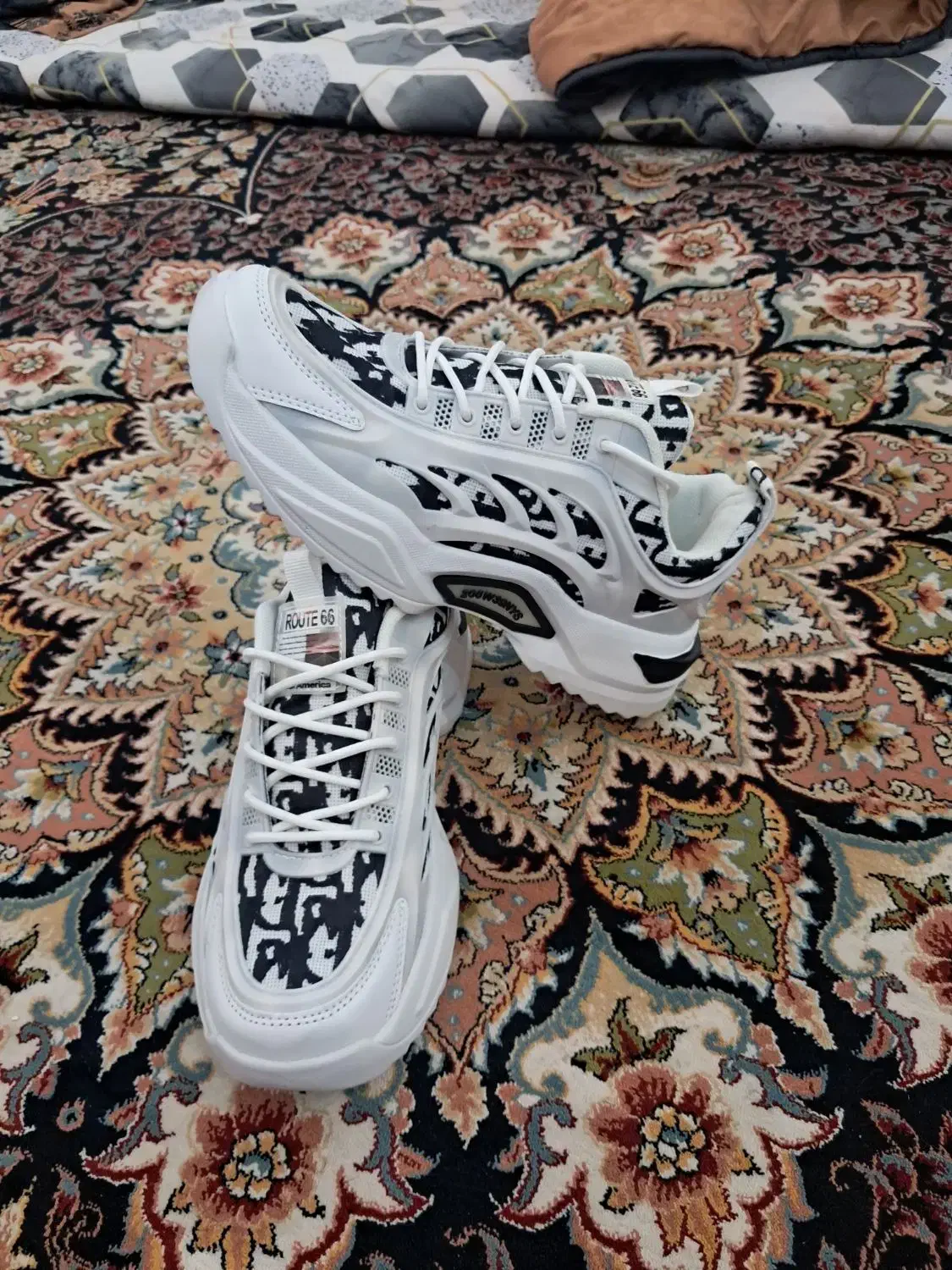 سایز ۴۰ ساخت چین روت ۶۶|کیف، کفش، کمربند|شیراز, دشت چنار|دیوار