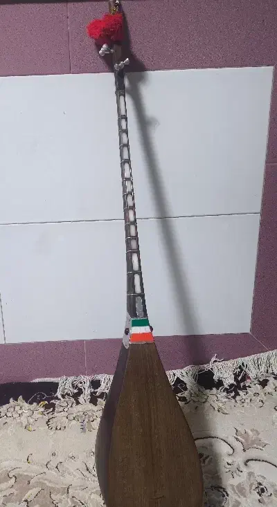 دوتار عالی نقره صدف|سازهای سنتی|شیروان (خراسان), |دیوار