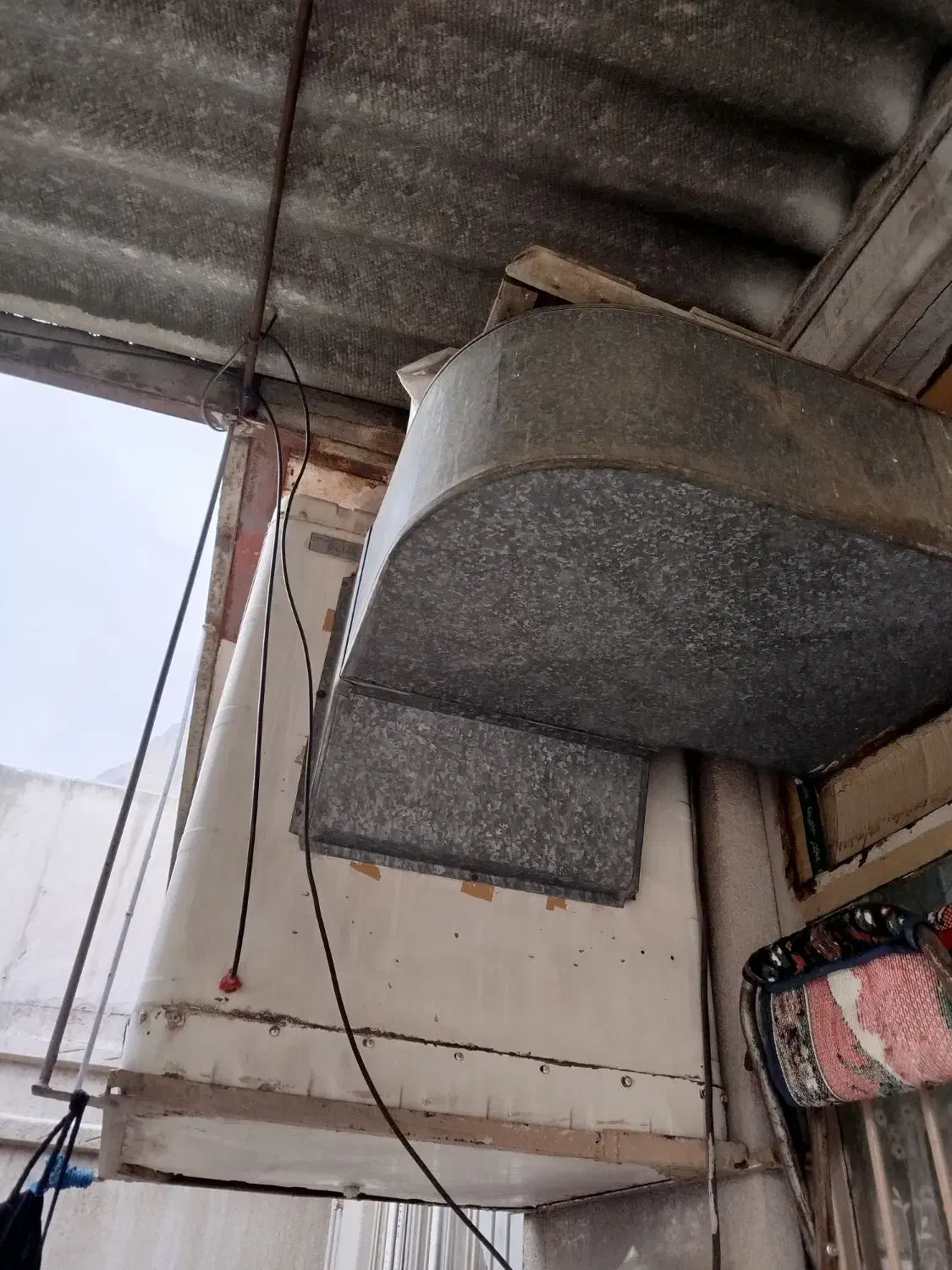 کولرآبی|کولر آبی|بیستون, |دیوار