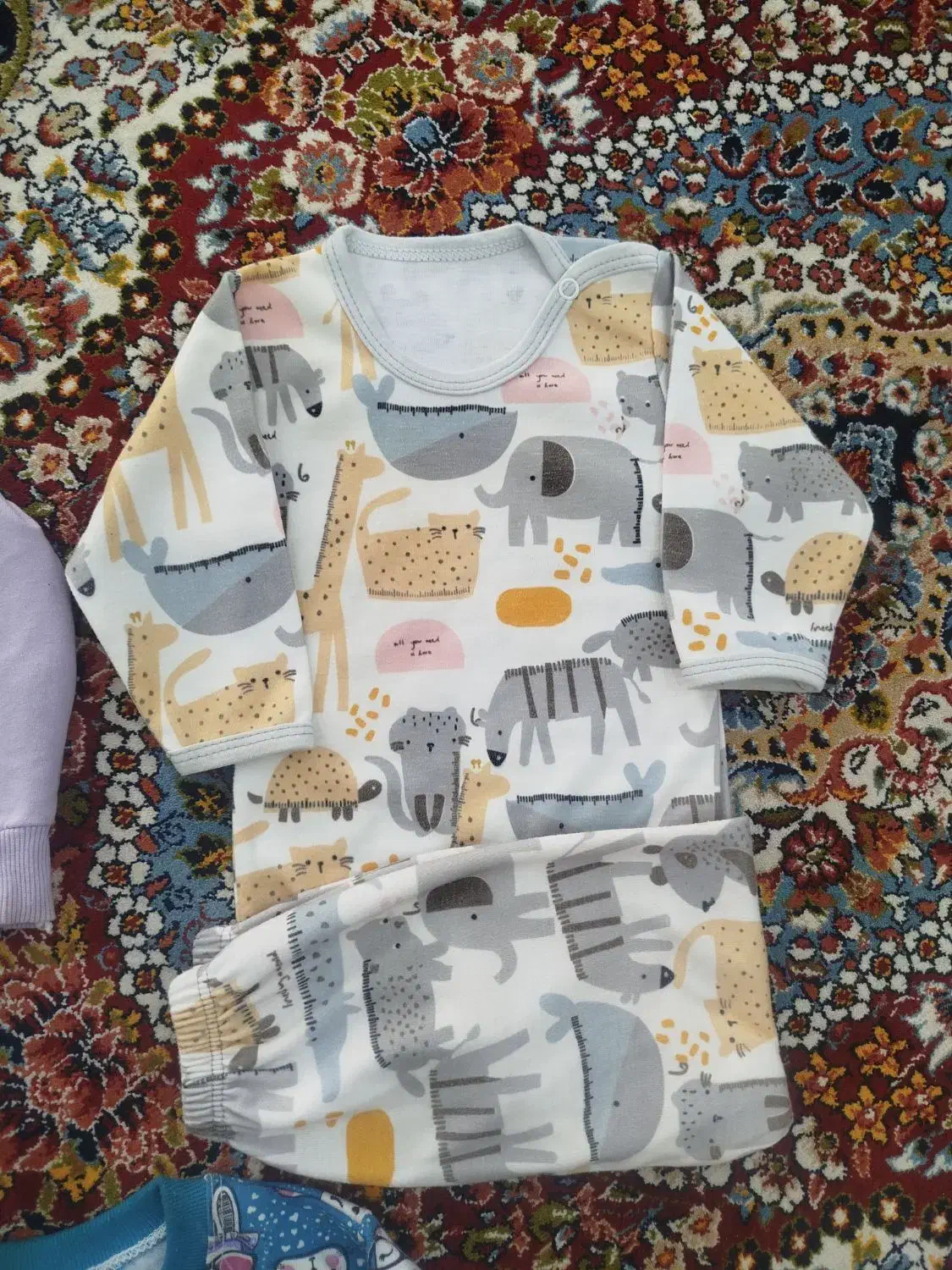 لباس بچگانه نگاه نکنی ضرر کردی|کفش و لباس بچه|تربت جام, مسکن ملی|دیوار