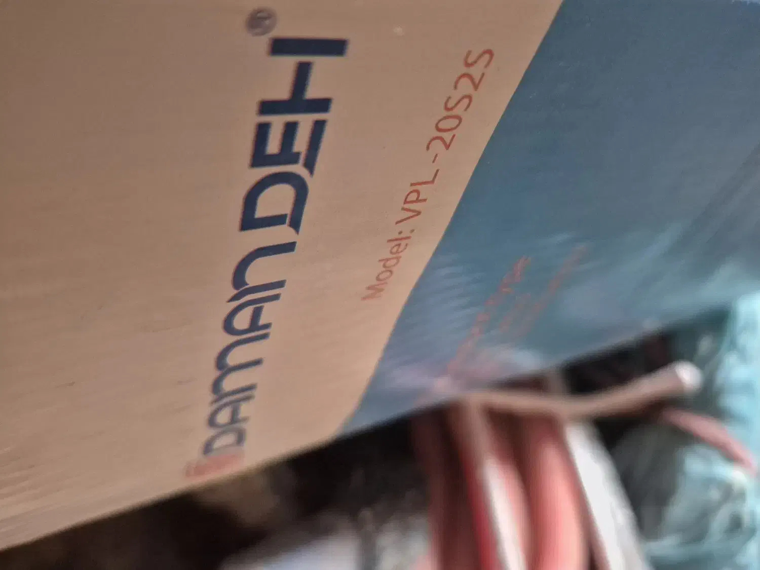 فن تهویه هوا دوتا|پنکه و تصفیه‌کنندهٔ هوا|محلات, |دیوار