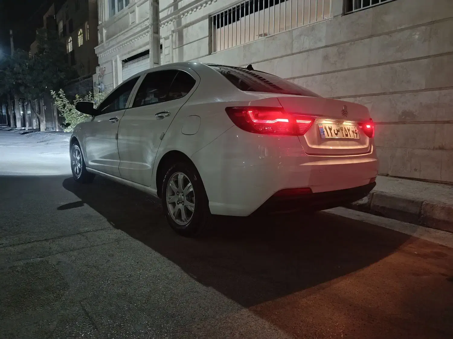 نصب برچسب شیشه دودی ضمانتی درجه یک|خدمات موتور و ماشین|مشهد, کوشش|دیوار