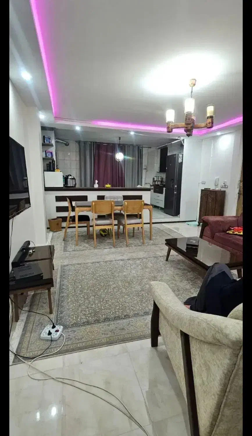 72 متر آپارتمان پکیج /دو خواب وام مسکن/سند دار|فروش آپارتمان|شهریار, شهرک وائین|دیوار