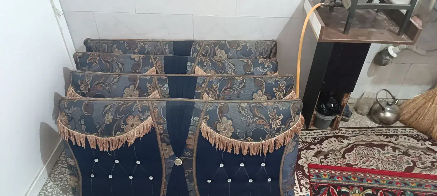 چهار عدد پشتی سالم|پشتی|گرگان, |دیوار