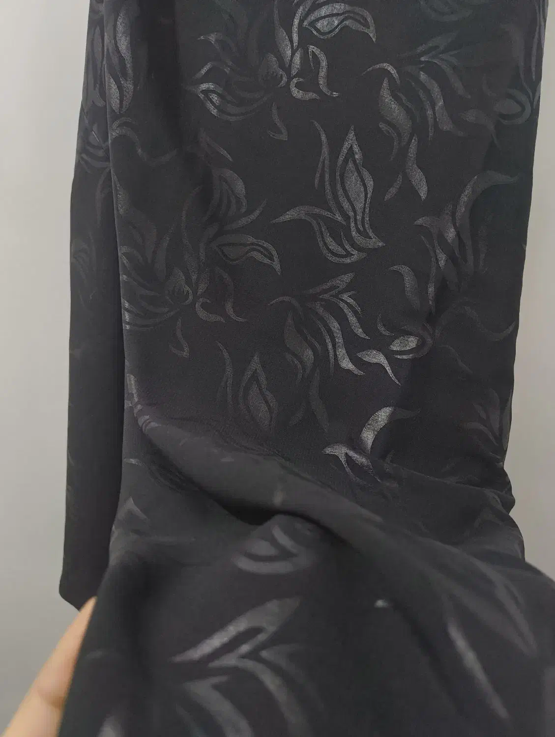 چادر سنتی ساده|لباس|رشت, حسین آباد|دیوار