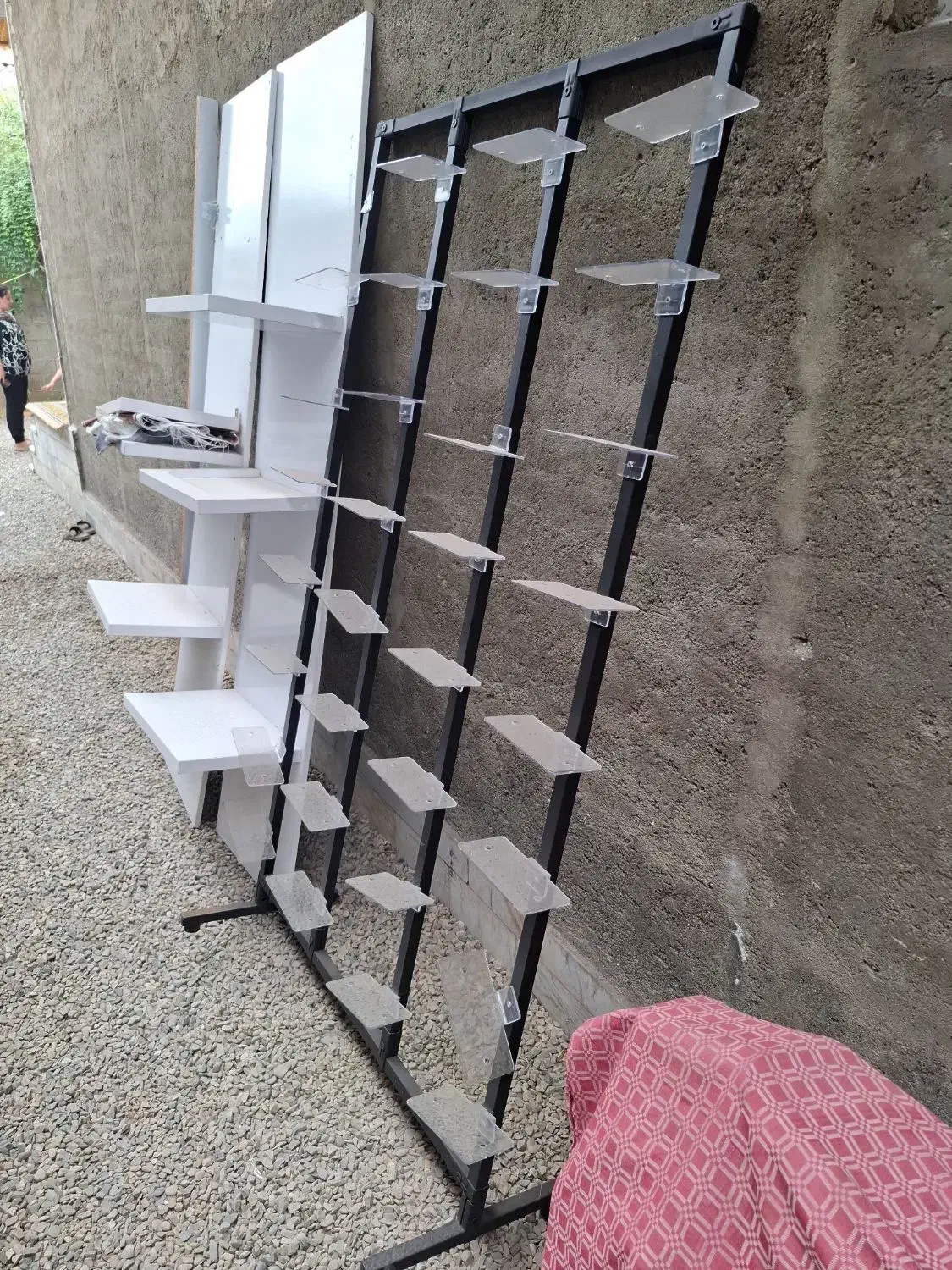 استند کفش و کتانی در حد نو بدون خرابی|فروشگاه و مغازه|رشت, احمد گوراب|دیوار