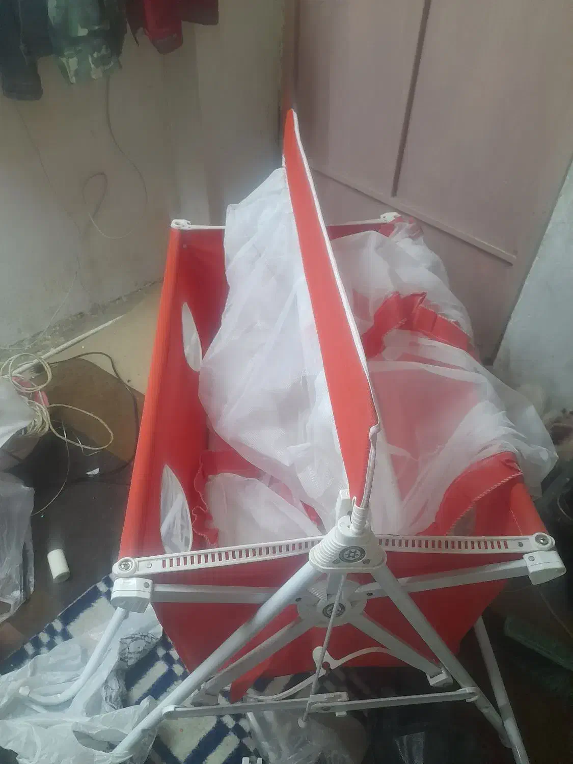 گهواره تاشو|تخت و صندلی بچه|اسفراین, |دیوار