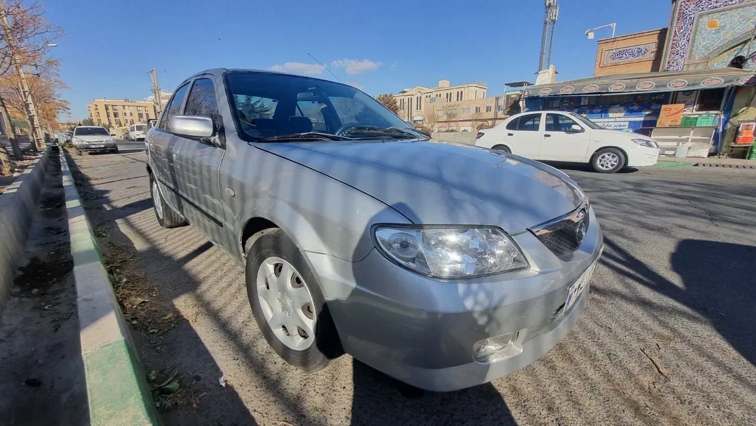 مزدا ۳۲۳|خودرو سواری و وانت|اندیشه, اندیشه فاز ۳|دیوار