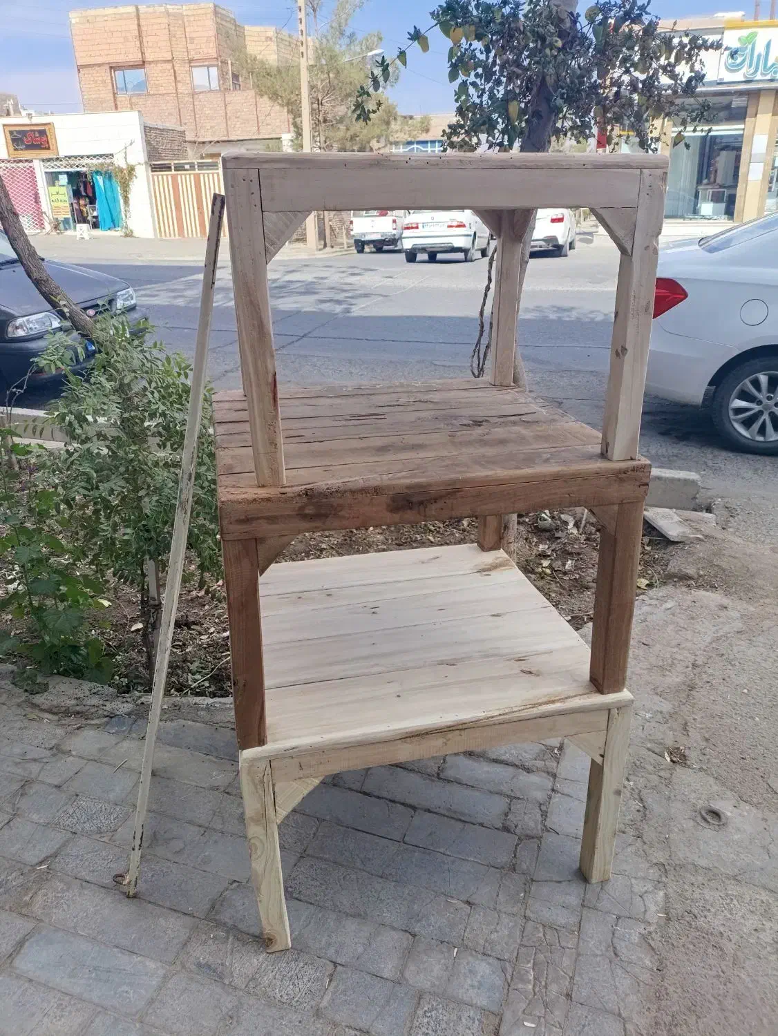 کرسی چوبی|مبلمان خانگی و میز عسلی|بیرجند, |دیوار