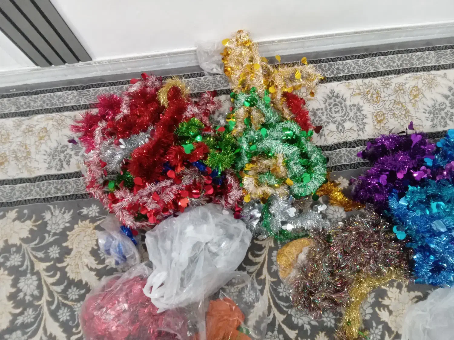 لوازم تم تولد ریسه نخ زری|صنایع دستی و سایر لوازم تزئینی|تهران, مشیریه|دیوار