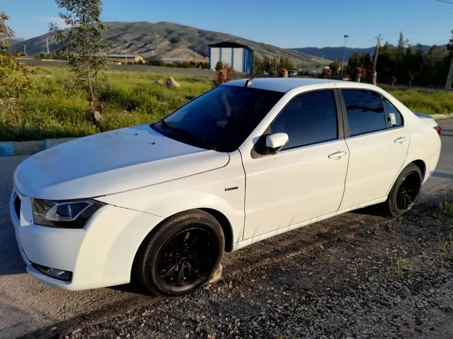 فروش خودروی سواری دنا تیپ۲ مدل۹۸|خودرو سواری و وانت|گیلان غرب, |دیوار