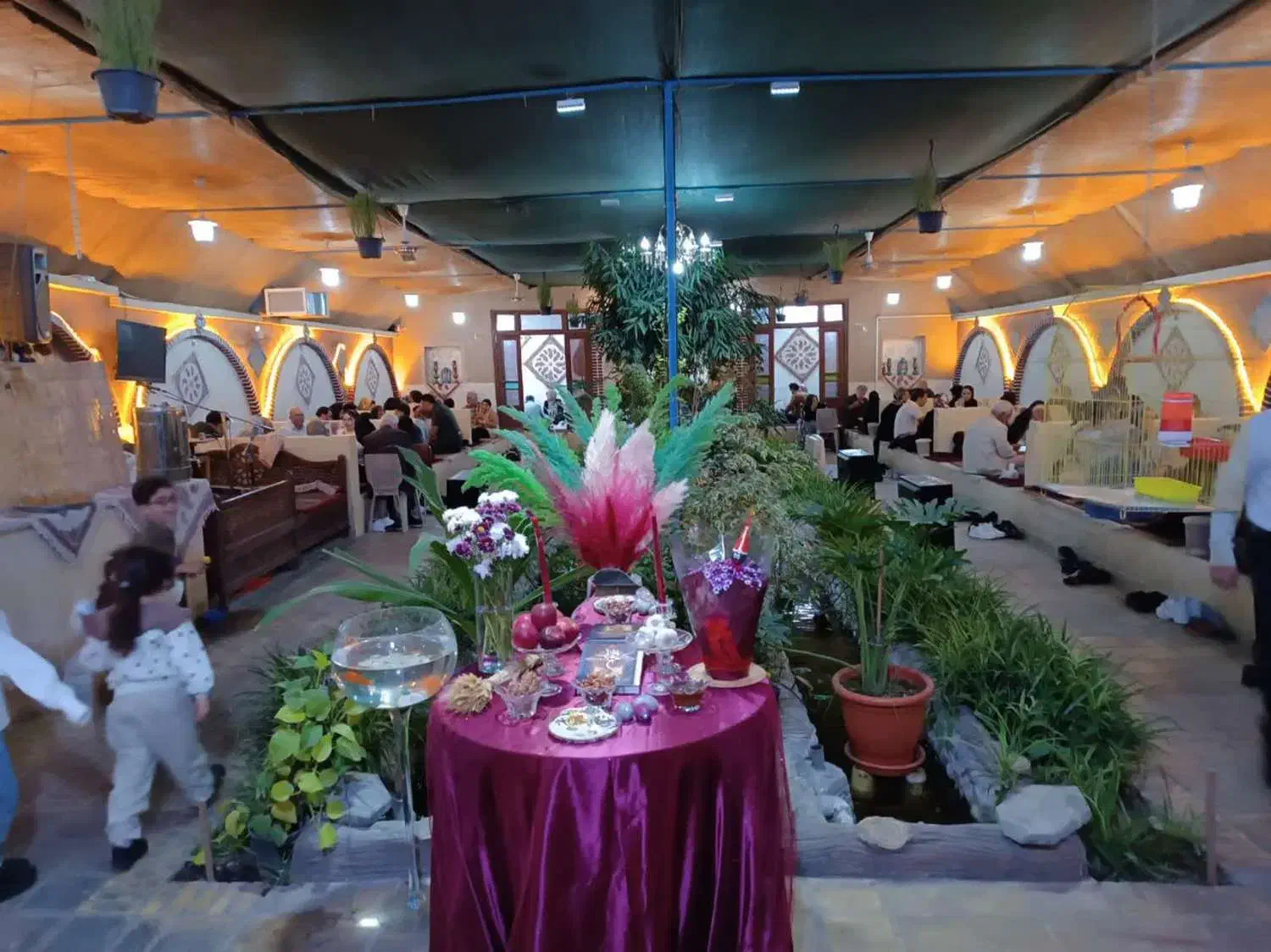 نیروی خدماتی|استخدام خدمات فروشگاه و رستوران|خمینی‌شهر, |دیوار