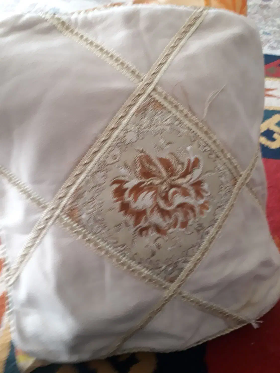 ۶ عدد کوسن نونو .اصلا استفاده نشده.برای جهاز خریدم|رختخواب، بالش، پتو|ایلام, |دیوار