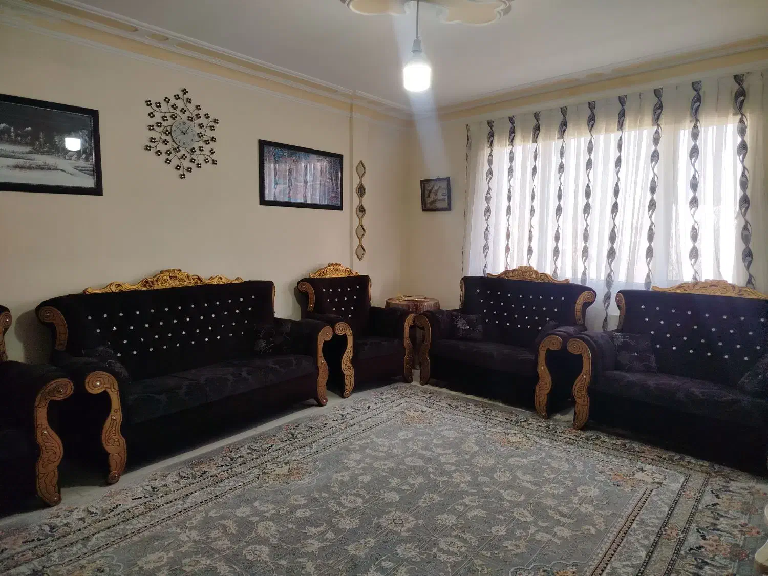 مبل ۹نفره سالم و تمیز|مبلمان خانگی و میز عسلی|شازند, |دیوار