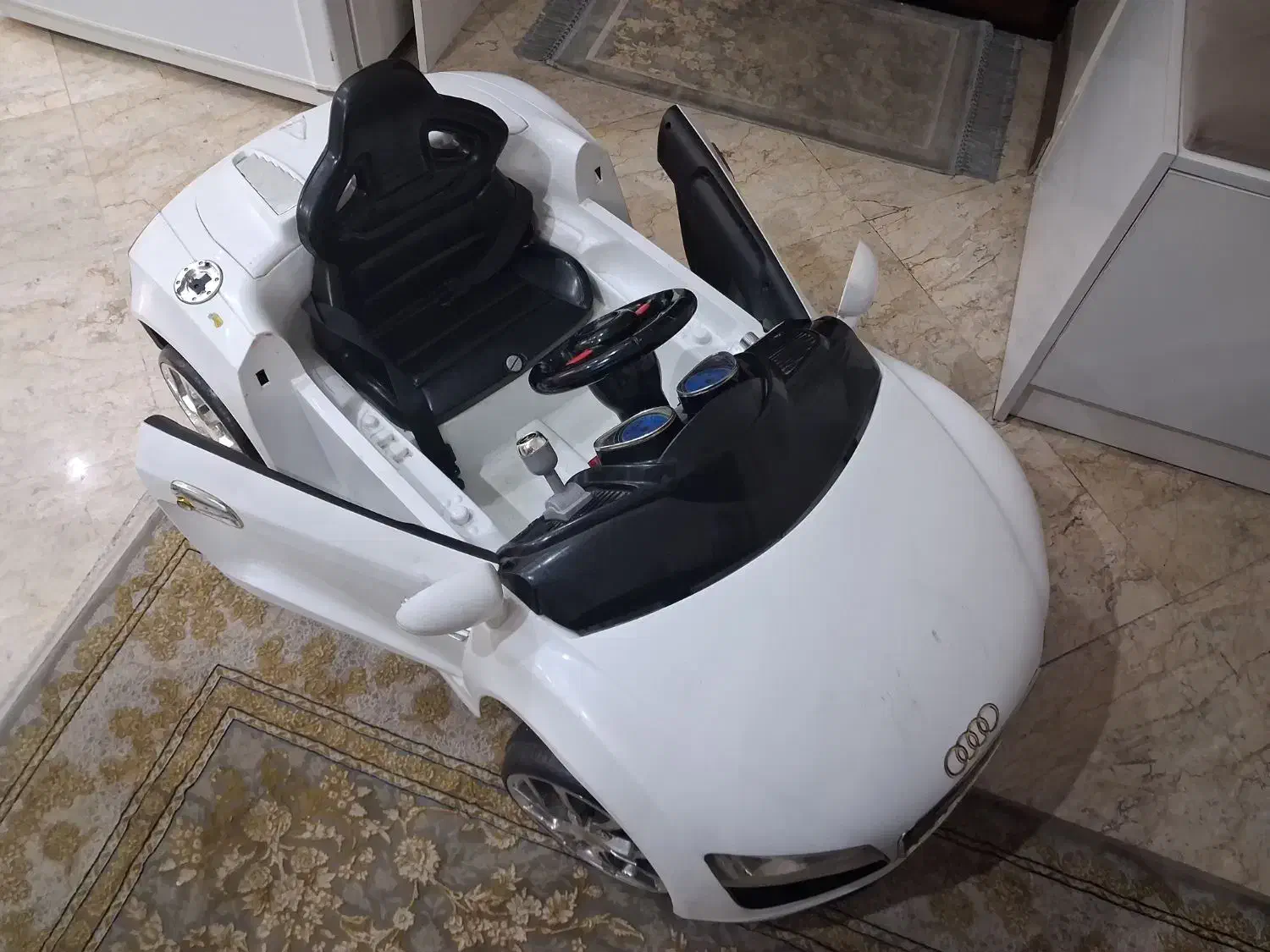 ماشین شارژی دوسرعته|اسباببازی بچه|تهران, مجیدآباد|دیوار