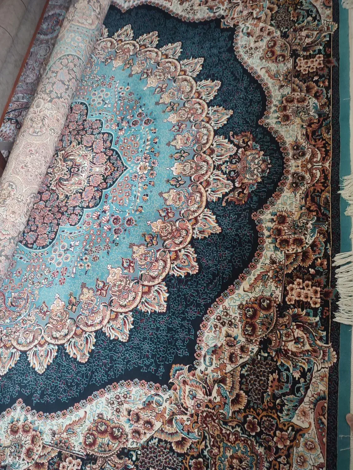 فرش 12متری در حد نو 15میلیون 700شانه تراکم 2250|فرش|سیاهکل, |دیوار