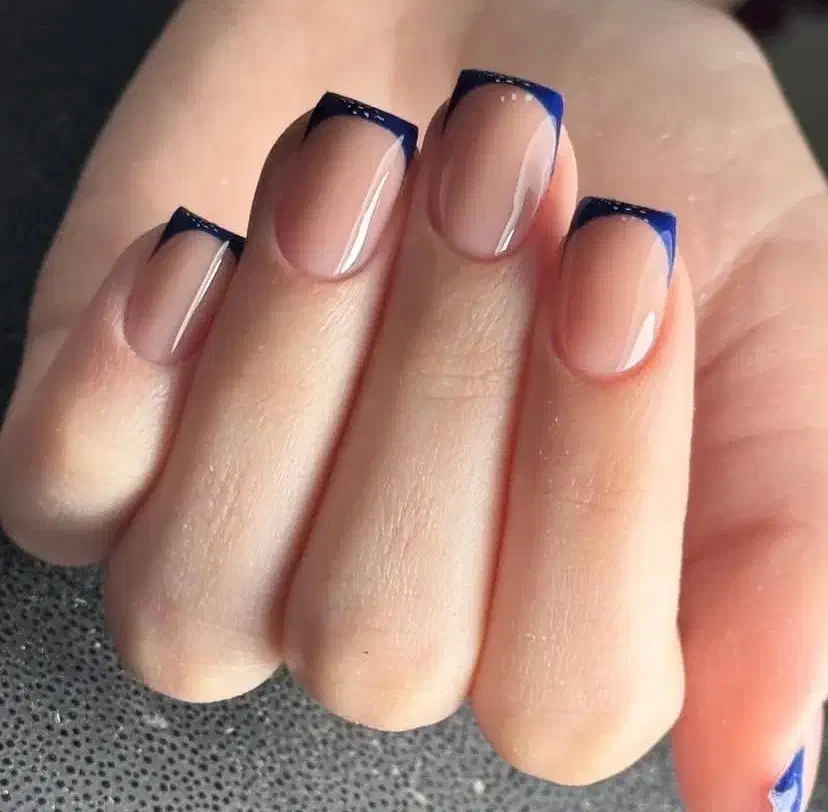 تخفیف ویژه کاشت ناخن در الهیه کاشانی|خدمات آرایشگری و زیبایی|کرمانشاه, |دیوار