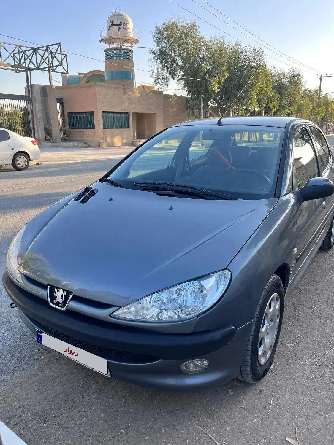 ماشین کارمندی فروش به علت مشکل مالی|خودرو سواری و وانت|شاهینشهر, گزبرخوار|دیوار