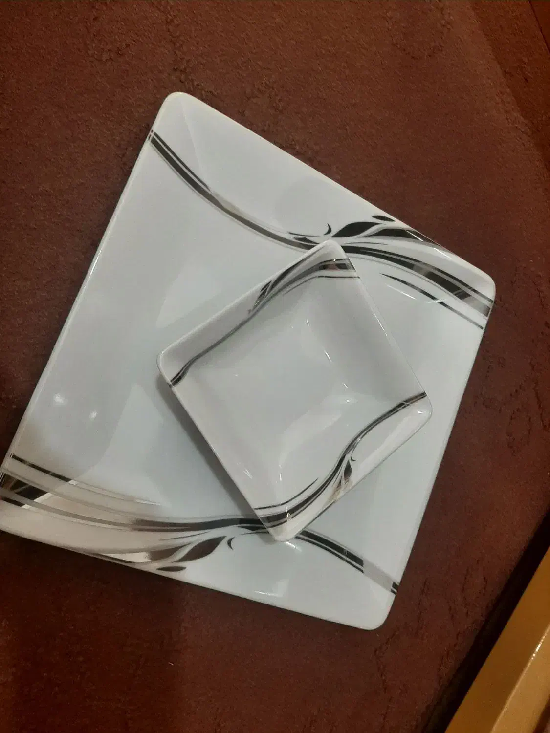 چینی ۱۸نفره|ظروف سرو و پذیرایی|ماهیدشت, |دیوار