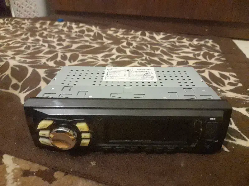 یک عدد ضبط ماشین فلشخور بلوتوث رم خور رادیو سالم|قطعات یدکی و لوازم جانبی|رفسنجان, |دیوار