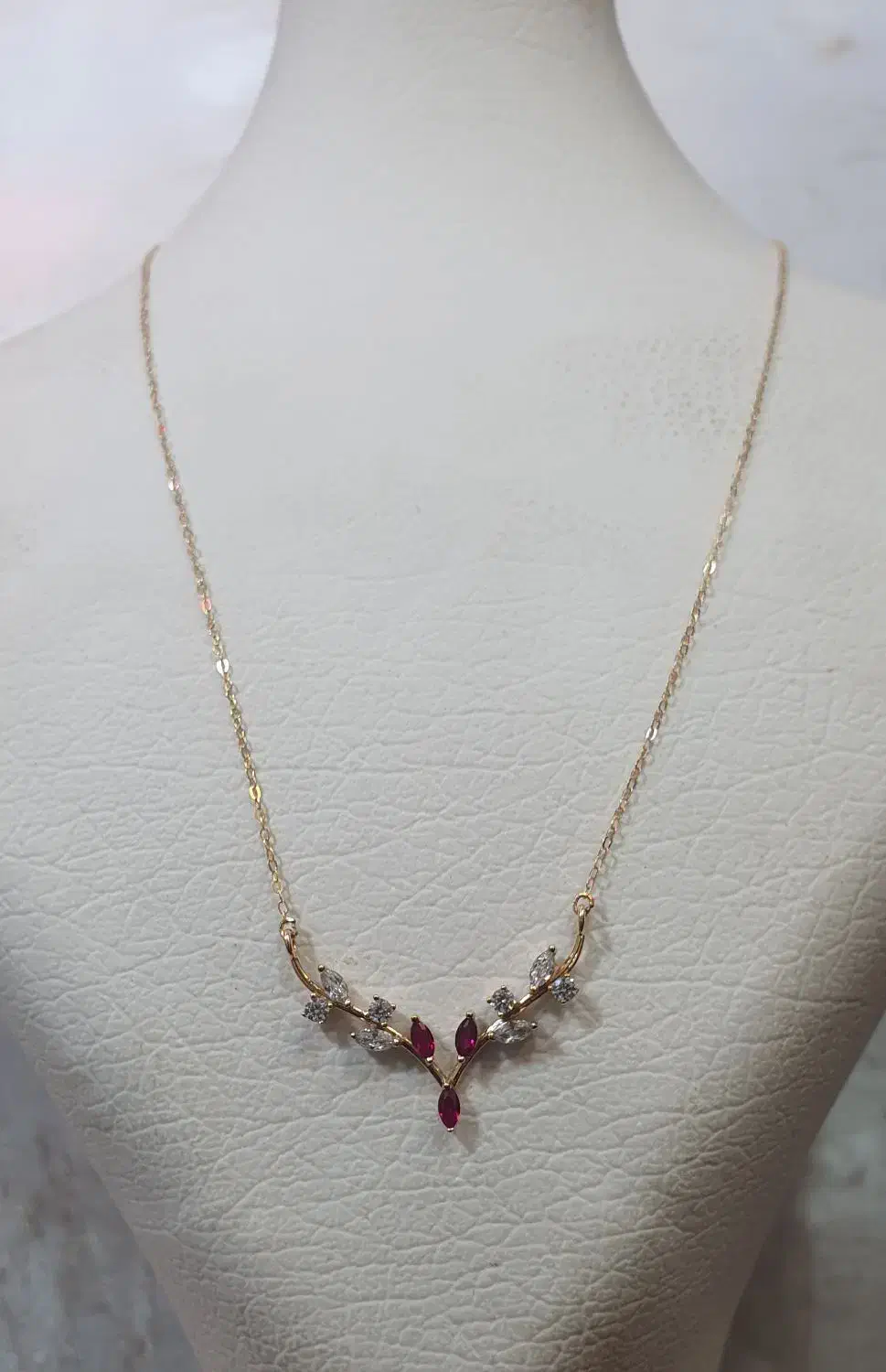 آویز گردنی|جواهرات|مراغه, |دیوار