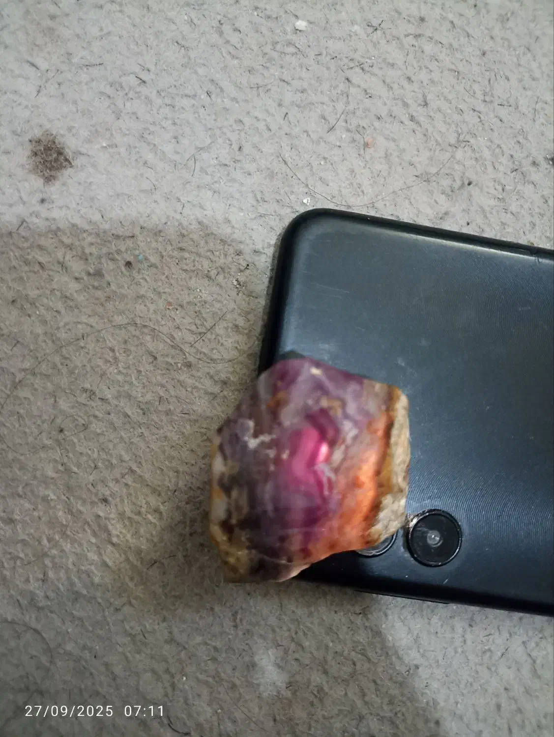 سنگ بسیار زیبا وجذاب|جواهرات|خاوران, |دیوار