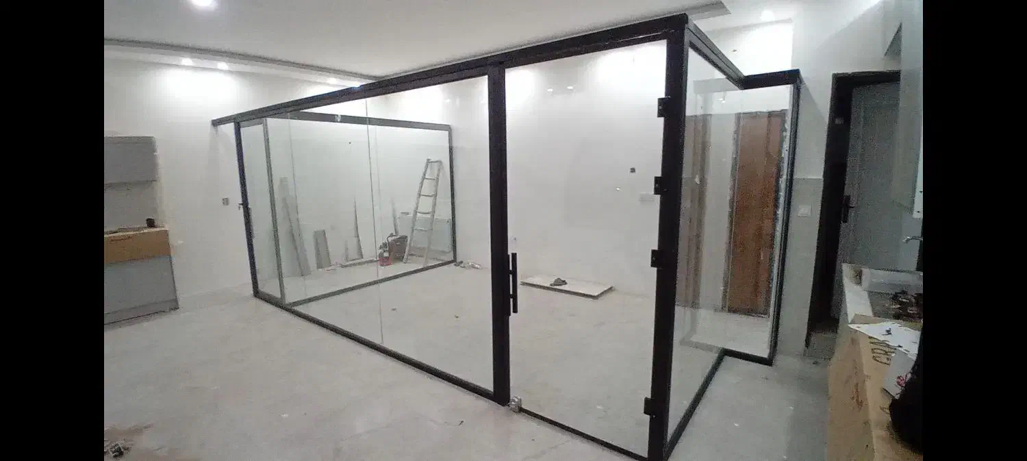 نصب شیشه سکوریت و مدیریت فروش کارخانه|خدمات پیشه و مهارت|مشهد, حسابی جنوبی (شهرک غرب)|دیوار