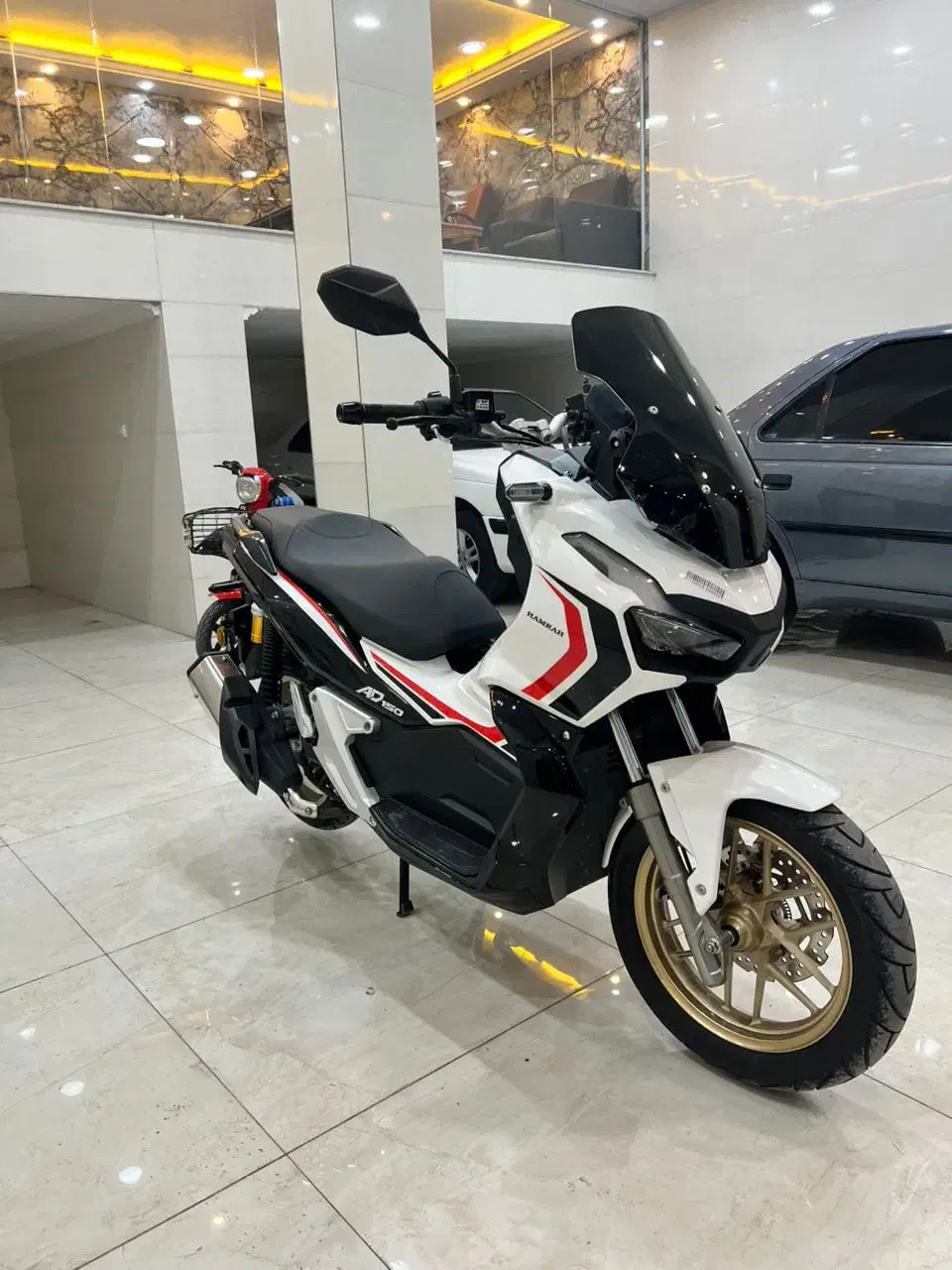 ADV150|موتورسیکلت|قیروکارزین, |دیوار