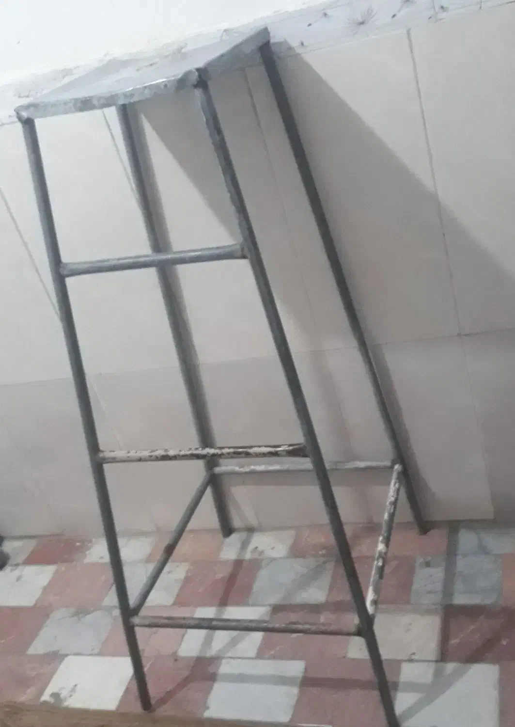 چهارپایه|صندلی و نیمکت|شهریار, اصیل آباد|دیوار