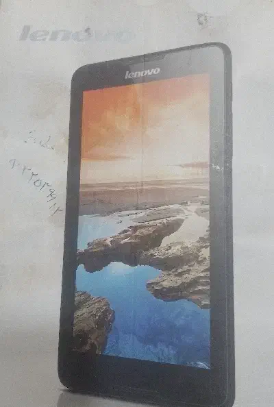 تبلت لنوو|تبلت|قم, چهار امامزاده|دیوار