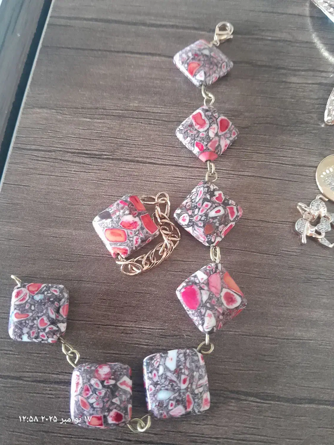 اکسسوری|زیورآلات و اکسسوری|شاهینشهر, عطار|دیوار