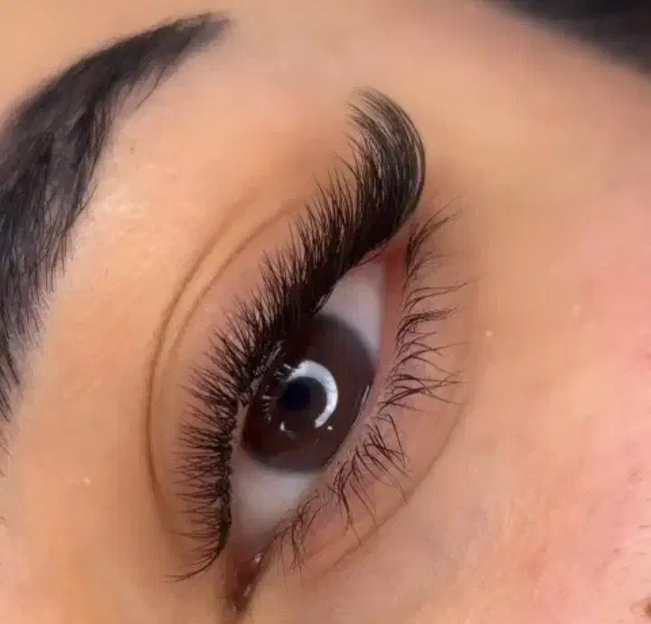 اکستنشن مژه|خدمات آرایشگری و زیبایی|قائن, |دیوار