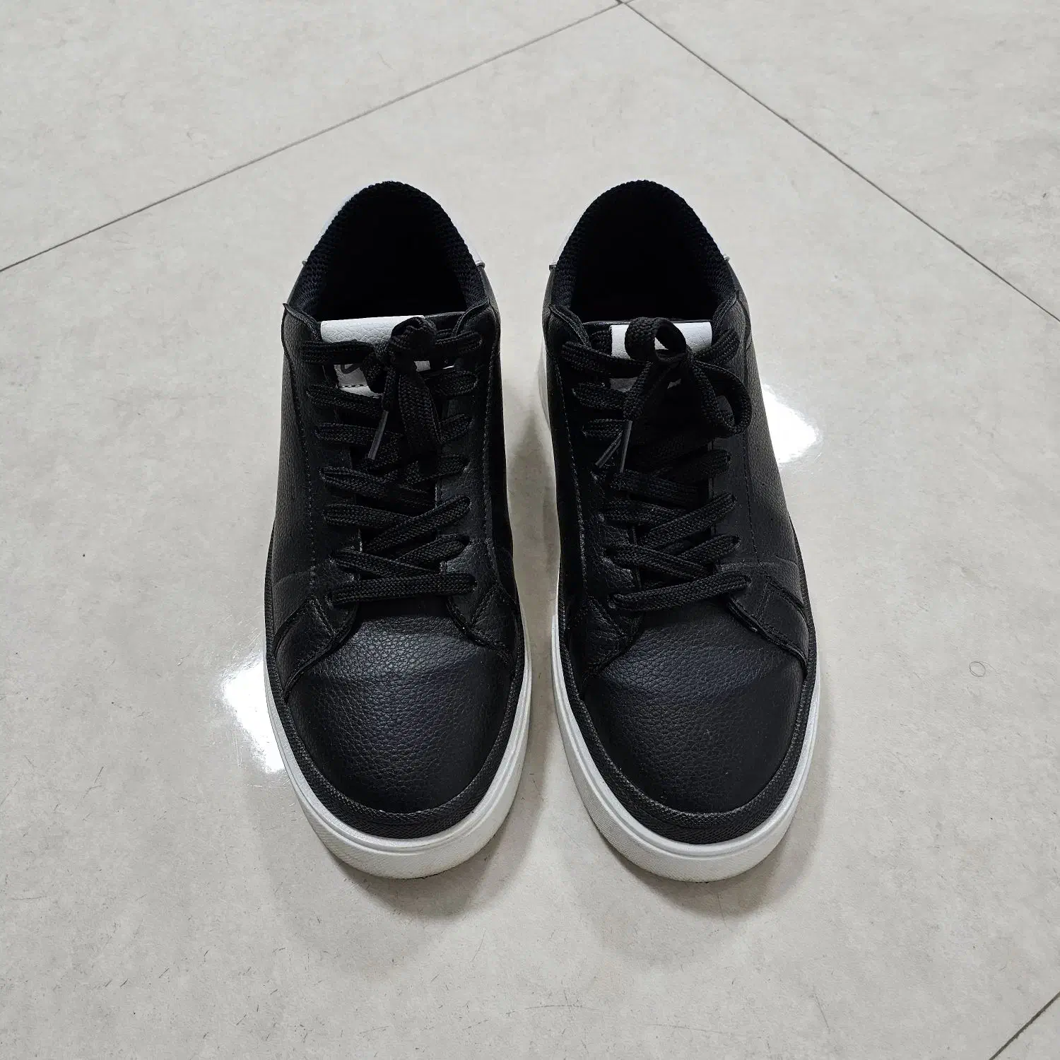 کفش|کیف، کفش، کمربند|گناباد, |دیوار