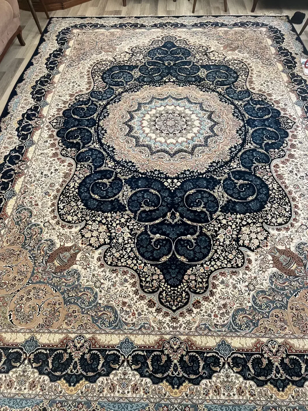 فرش سرمه ای ۱۲۰۰ شانه|فرش|ارومیه, |دیوار