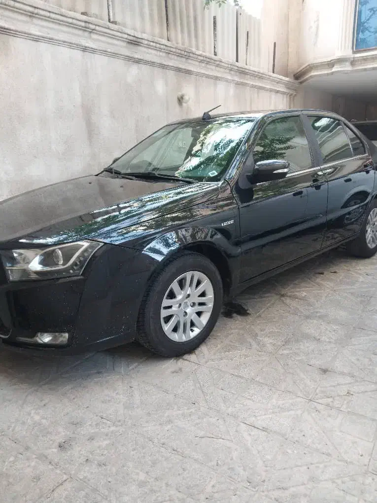 دنا مدل ۹۴ مشکی بدون رنگ شاسی ها سالم|خودرو سواری و وانت|مشهد, زیبا شهر|دیوار