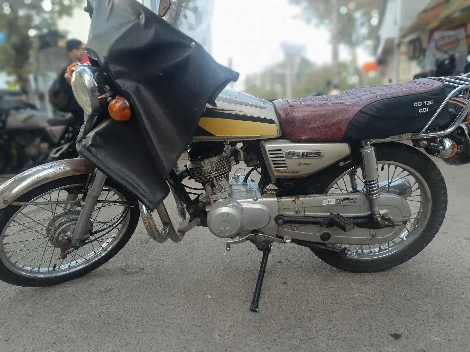 موتور هوندا ۱۲۵ مدل ۱۳۸۴|موتورسیکلت|لاهیجان, کوی خزر|دیوار