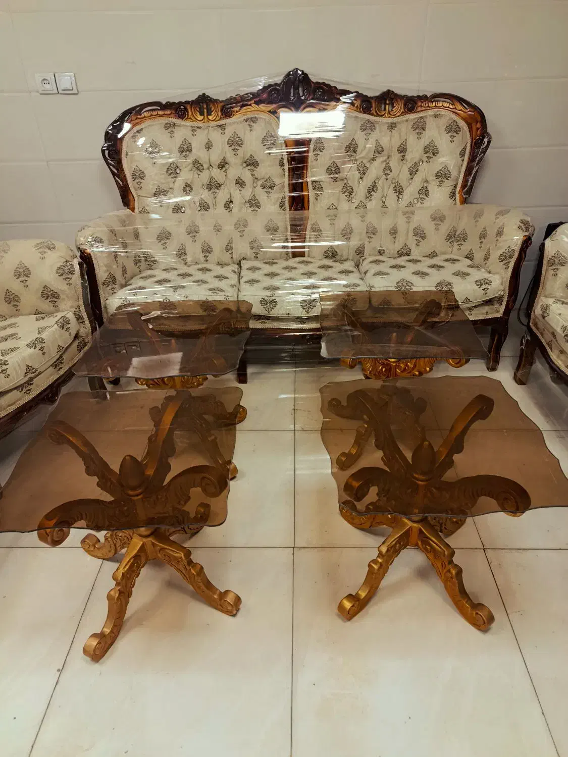 مبلمان امپراطور 7نفره و میز غذاخوری ۶نفره|مبلمان خانگی و میز عسلی|کرج, شهرک فهمیده|دیوار