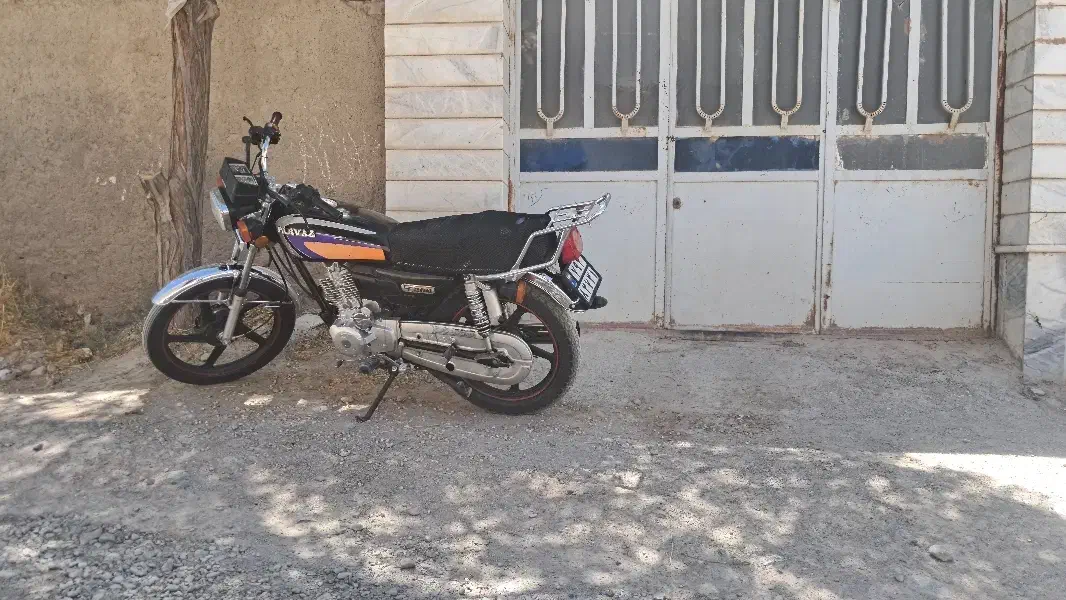 ۲۰۰سحر|موتورسیکلت|قائن, |دیوار